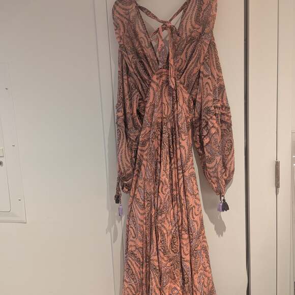 Free People Dresses & Skirts - Free People Mirage Long Sleeve Maxi Dress in Peach Combo Pink Paisley size 2